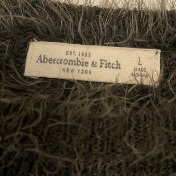 Abercrombie and Fitch grey shaggy sweater - Picture 2 of 3